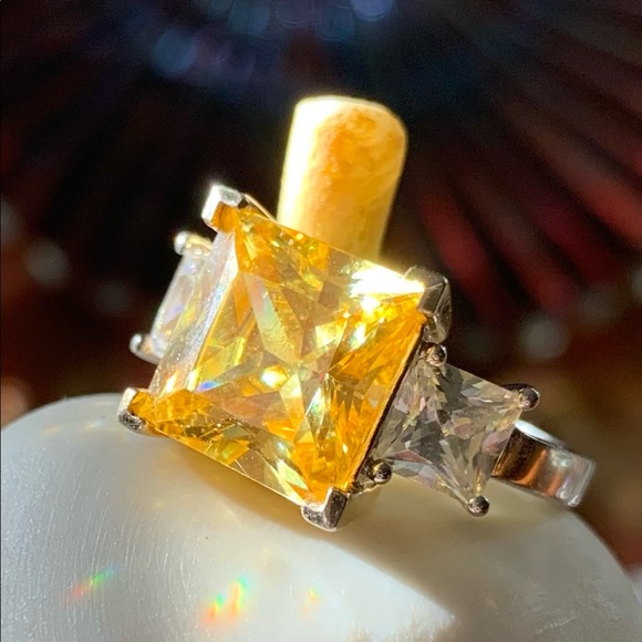 Citrine 14k full White Gold. Princess cut Citrine/Topaz Ring sz 6 - Picture 2 of 8